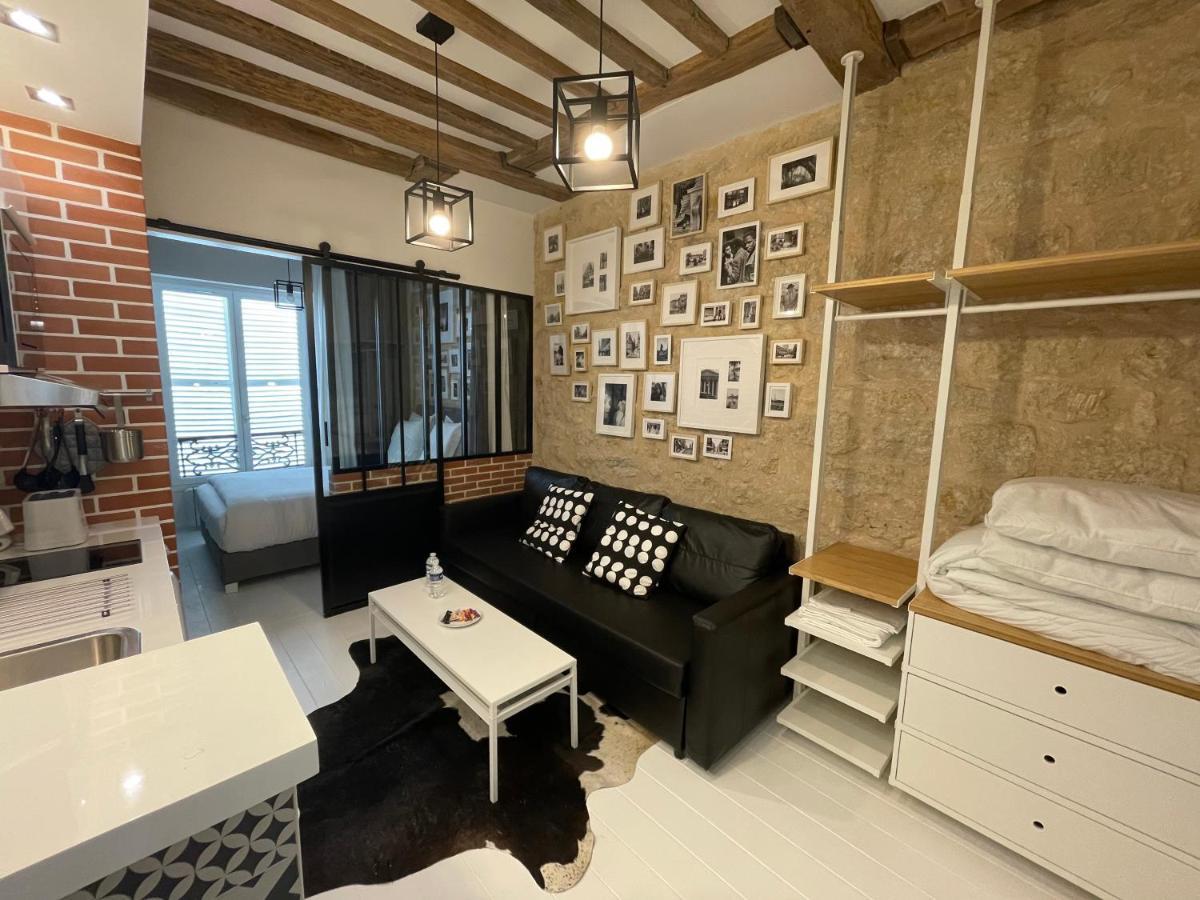 Aix, Neuf Equipe * Paris